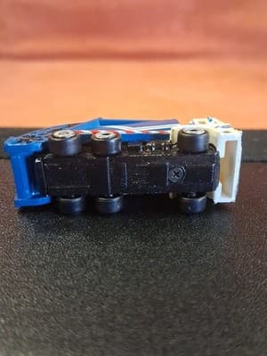 Hasbro Micro Machines City Streets Garbage Truck - Thumbnail 7