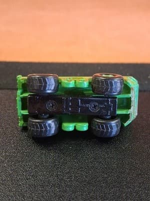 Micro Machine Plastic Russian BRDM-2 w/ MG in Bright Green Camouflage Hasbro - Thumbnail 5