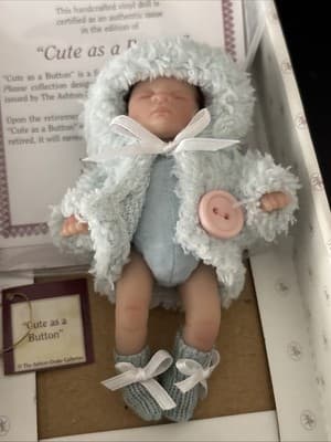 Ashton Drake Miniature Doll 4.5 in. "Cute as a Button" Original Box & COA - Thumbnail 4