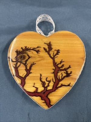 Ceder Wood High Voltage Wood Art, Electrocuted Burned Wall Hangers Heart Shape