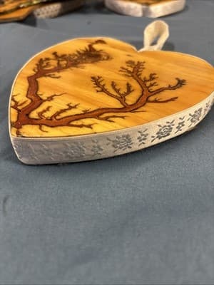 Ceder Wood High Voltage Wood Art, Electrocuted Burned Wall Hangers Heart Shape - Thumbnail 3