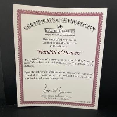 HANDFUL OF HEAVEN Ashton-Drake Galleries vinyl doll Heavenly Handfuls Collection - Thumbnail 2