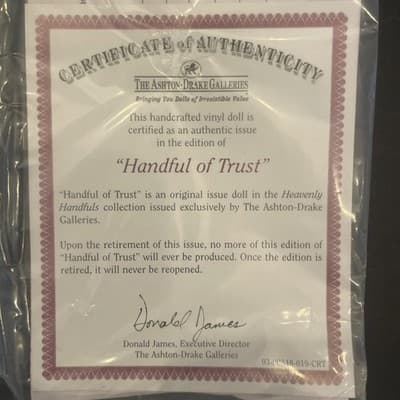 Ashton Drake 'Handful of Trust' "Heavenly Handfuls" Mini Collection Doll - Thumbnail 2