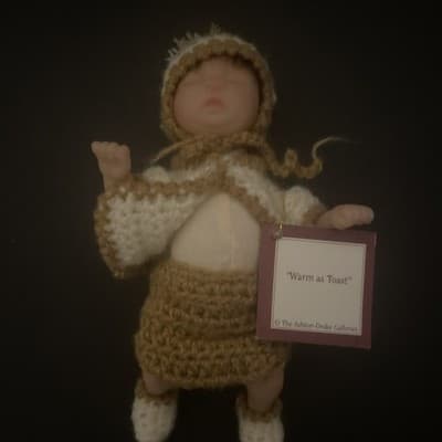 ASHTON DRAKE GALLERIES 4.5" inch VINYL DOLL~ "WARM AS TOAST" COA & BOX - Thumbnail 3