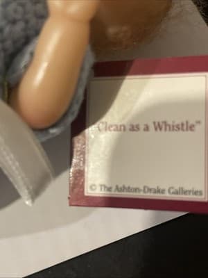 THE ASHTON-DRAKE GALLERIES "CLEAN AS A WHISTLE" 5" BABY DOLL Heavenly handfuls - Thumbnail 4