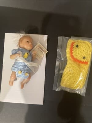 THE ASHTON-DRAKE GALLERIES "CLEAN AS A WHISTLE" 5" BABY DOLL Heavenly handfuls - Thumbnail 2