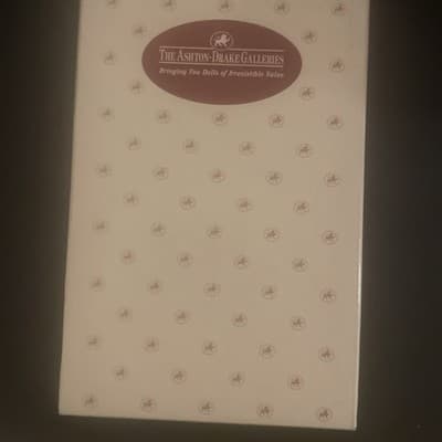 The Ashton-Drake Galleries Vinyl Doll "Handfull of Joy" Collectable - Thumbnail 6