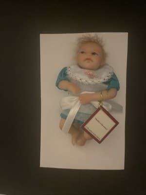 Ashton Drake Galleries Handful of Blessedness Doll Heavenly Handfuls Collection - Thumbnail 3