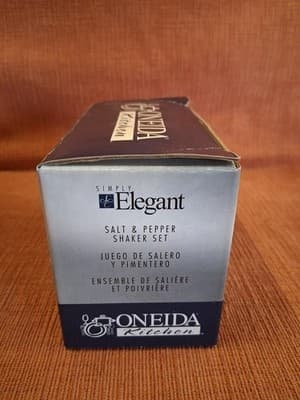 ONEIDA Ariel Salt & Pepper Shakers Dishwasher-Safe White Stoneware NEW IN BOX - Thumbnail 4