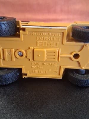VINTAGE JAPAN KOMATSU FORKLIFT FD40 RARE, INCOMPLETE - Thumbnail 16