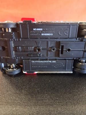Deadpool Taco Truck - White - Diecast Metal - 1:32 Scale - Thumbnail 10