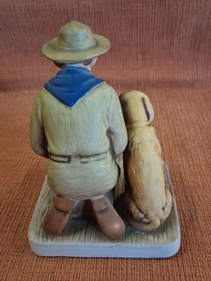 Lovely Good Friends Boy Scout Norman Rockwell Ceramic Figurine (Missing 1 Dog) - Thumbnail 7