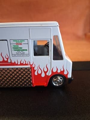Deadpool Taco Truck - White - Diecast Metal - 1:32 Scale - Thumbnail 3