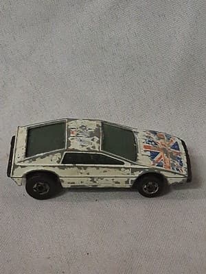 Vintage 1978 Hot Wheels Diecast 1/64 White Royal Flash Lotus Union Jack Car - Thumbnail 3