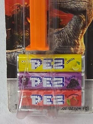 Jurassic World Dilophosaurus PEZ Candy Dispenser - Thumbnail 2