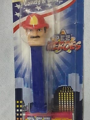 Pez Dispenser Pez Heroes Fireman In Package Still - Thumbnail 2