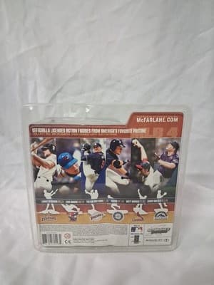 2003 MCFARLANE SERIES 4 ERIC HINSKE GREY JERSEY NIB TORONTO BLUE JAYS - Thumbnail 2