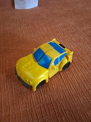 Transformers 2002 McDonald's Bumblebee 3.5" Figure Car Happy Meal Toy Hasbro - Thumbnail 2