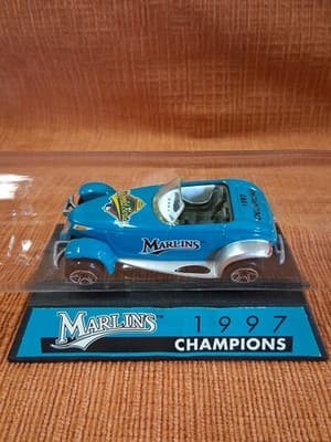 1997 FLORIDA MARLINS World Series Champs MATCHBOX PROWLER in GLASS BASEBALL BAT - Thumbnail 3