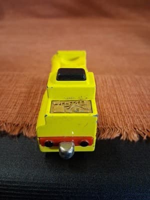 Thomas The Train Yellow Diecast Sodor Orange Grove Car Tender 2003 VGC - Thumbnail 2