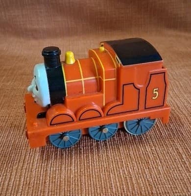 James The Red Engine Thomas The Train 2004 Tomy Pull & Go Plastic Friction Toy