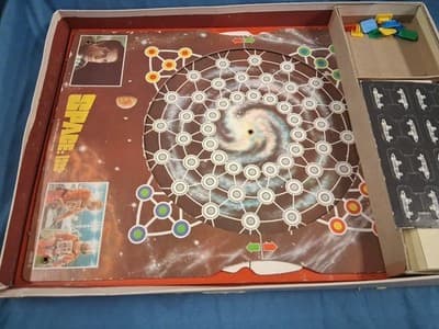 Space 1999 - Milton Bradley Board Game TV Series Complete Vintage! Unpunched - Thumbnail 6