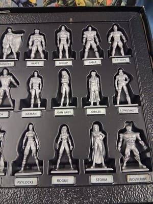 X-Men Under Siege Abridged Edition Board Game 1998 Pressman 18 Figures Complete - Thumbnail 9