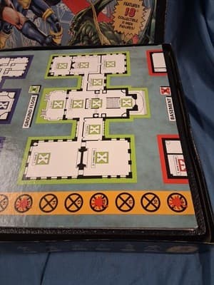 X-Men Under Siege Abridged Edition Board Game 1998 Pressman 18 Figures Complete - Thumbnail 3