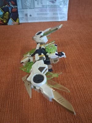 Transformers Energon Terrorcon Divebomb Figure Complete With Weapons & Manual - Thumbnail 3