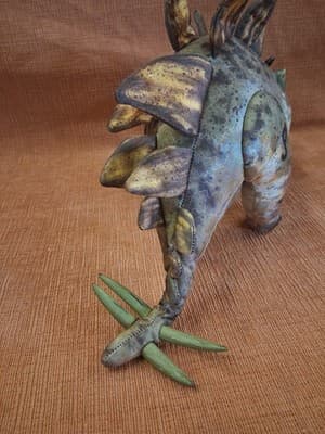 The Lost World Jurassic Park 1997 Stegosaurus 20" Long Plush Stuffed Dinosaur - Thumbnail 2