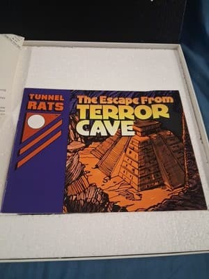 TUNNEL RATS ESCAPE FROM TERROR CAVE ELECTRONIC ACTION BOARD GAME CADACO 1990 - Thumbnail 6