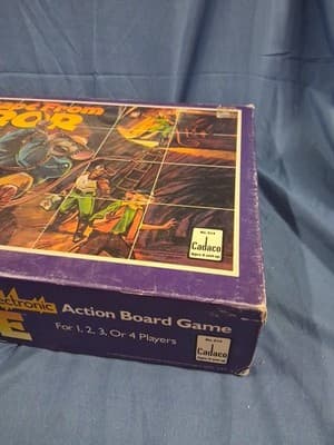 TUNNEL RATS ESCAPE FROM TERROR CAVE ELECTRONIC ACTION BOARD GAME CADACO 1990 - Thumbnail 3