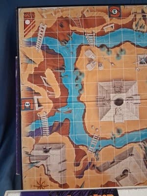 TUNNEL RATS ESCAPE FROM TERROR CAVE ELECTRONIC ACTION BOARD GAME CADACO 1990 - Thumbnail 15