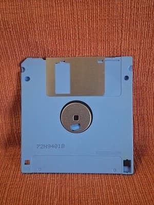 Fujifilm MF2HD Double Sided High Density Floppy Disks 3.5" Blue - Thumbnail 2
