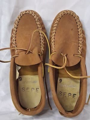 Vintage Handmade Hard Sole Slipper moccasin Size 9 GREAT CONDITION With Box - Thumbnail 2