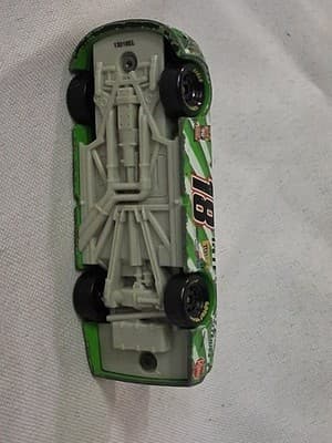 Nascar Authentics Kyle Busch Interstate Batteries #18 Wave 10 1:64 Loose - Thumbnail 5