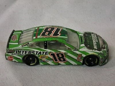 Nascar Authentics Kyle Busch Interstate Batteries #18 Wave 10 1:64 Loose - Thumbnail 2