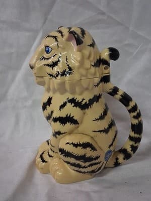Ringling Brothers Barnum and Bailey Greatest Show on Earth White Tiger Mug Cup - Thumbnail 3