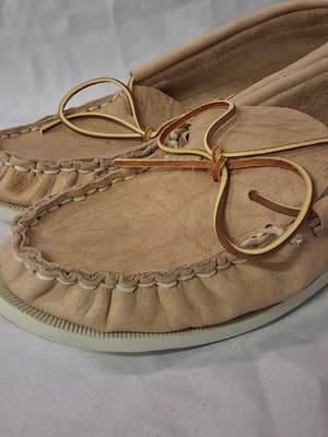 Vintage Handmade Hard Sole Slipper moccasin Size 8.5 GREAT CONDITION With Box - Thumbnail 2