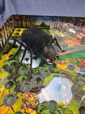 RARE 1990 Tiger Electronics Tarantula Spider Board Game - Thumbnail 4