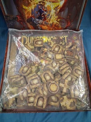 DungeonQuest by Fantasy Flight Games Staff (2010, Game) Like New Exc See Photos - Thumbnail 2