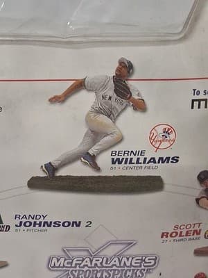 Bernie Williams McFarlane Figure Pinstripes Variant Series 7 New York Yankees ⚾️ - Thumbnail 7