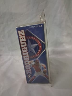 McFarlanes MLB Ivan Rodriguez Texas Rangers Series 1 Blue Jersey Variant MoC '02 - Thumbnail 3
