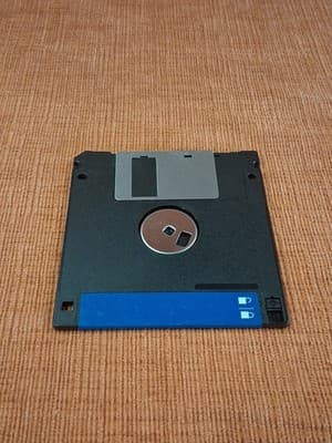 Vintage 3.5” Floppy Disk (3 1/2 Inch) Imation IBM 2HD 1.44MB Formatted Blue - Thumbnail 2