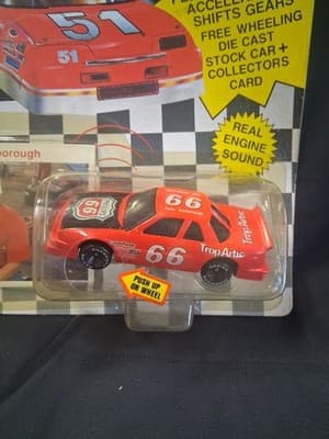 Cale Yarborough #66 1:64th Scale 1991 Racing Champions Roaring Racers - Thumbnail 2