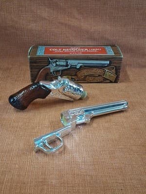 Vintage Avon Colt Revolver 1851 Wild Country After shave 3 FL. OZ With Box - Thumbnail 5