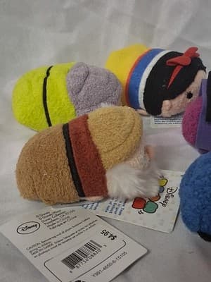 Disney Snow White & The Seven Dwarfs Tsum Tsum 3.5" Mini Plush Lot Of 5 Nwt - Thumbnail 3