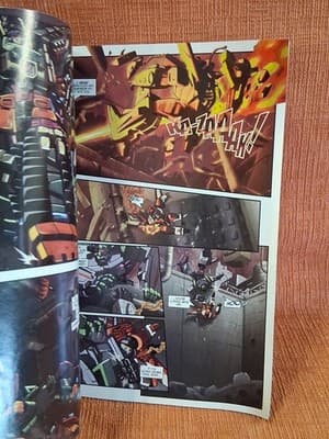 Transformers Energon (Walmart Exclusive Comic Book) + Bonus Items Mini Book Ect - Thumbnail 12