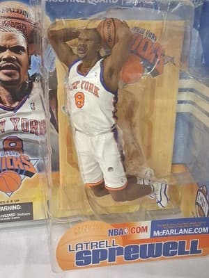 McFarlane Series 3 NBA Latrell Sprewell Knicks White Jersey Action Figure - Thumbnail 2