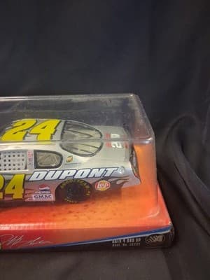 2004 WINNERS CIRCLE JEFF GORDON 1/24 SCALE DIE CAST HENDRICK 20 YEARS - Thumbnail 4